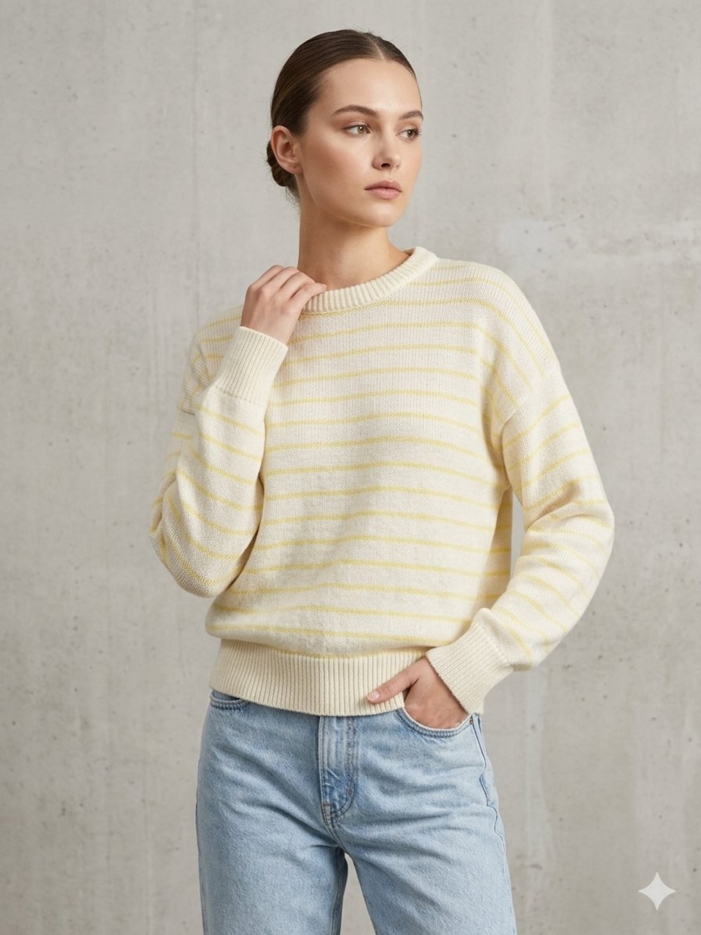 Retro/Vintage Women’s Crewneck Sweater